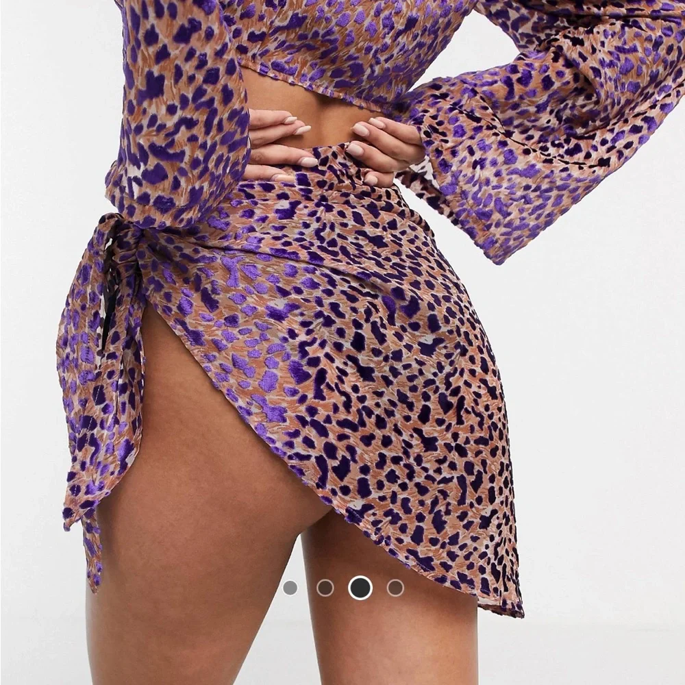 Asos design tie waist leopard print sarong in purple burnout - Picture 3 of 5